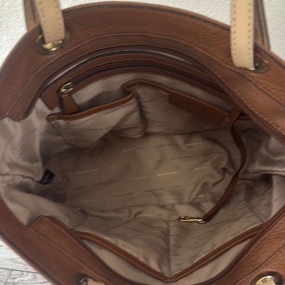 Michael Kors Bedford Leather Tote - Picture 9 of 11